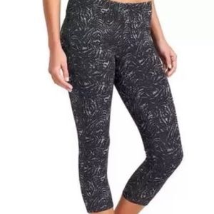Athleta Zebra Chaturanga Capri